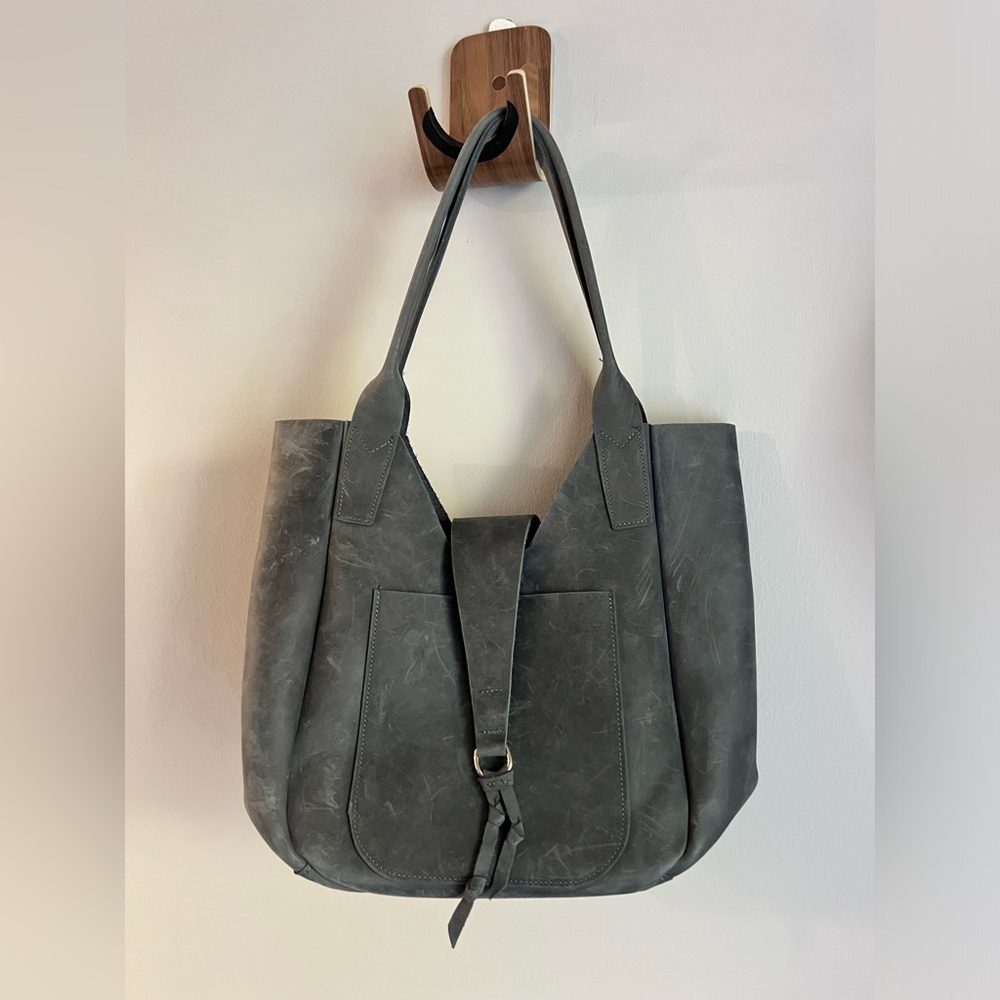 Leather tote
